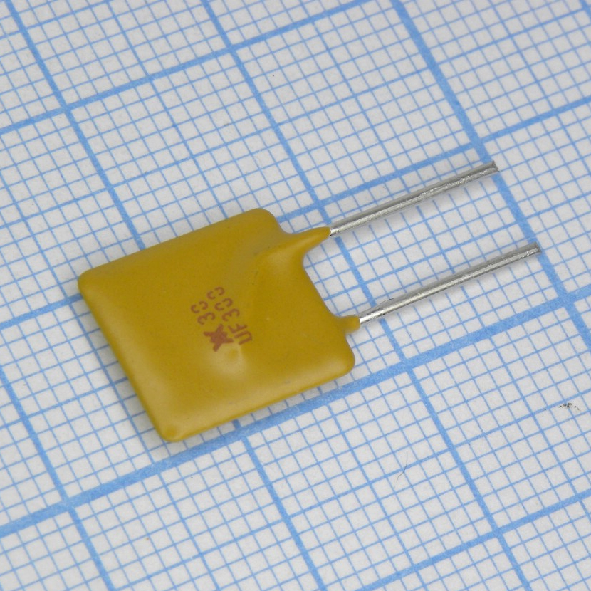 Самовосстанавливающийся предохранитель PTC 3A(hold) 6A(trip) 30V 100A 2W 10.8s 0.02Ohm Radial 11.4 X 3 X 16.5mm Bag