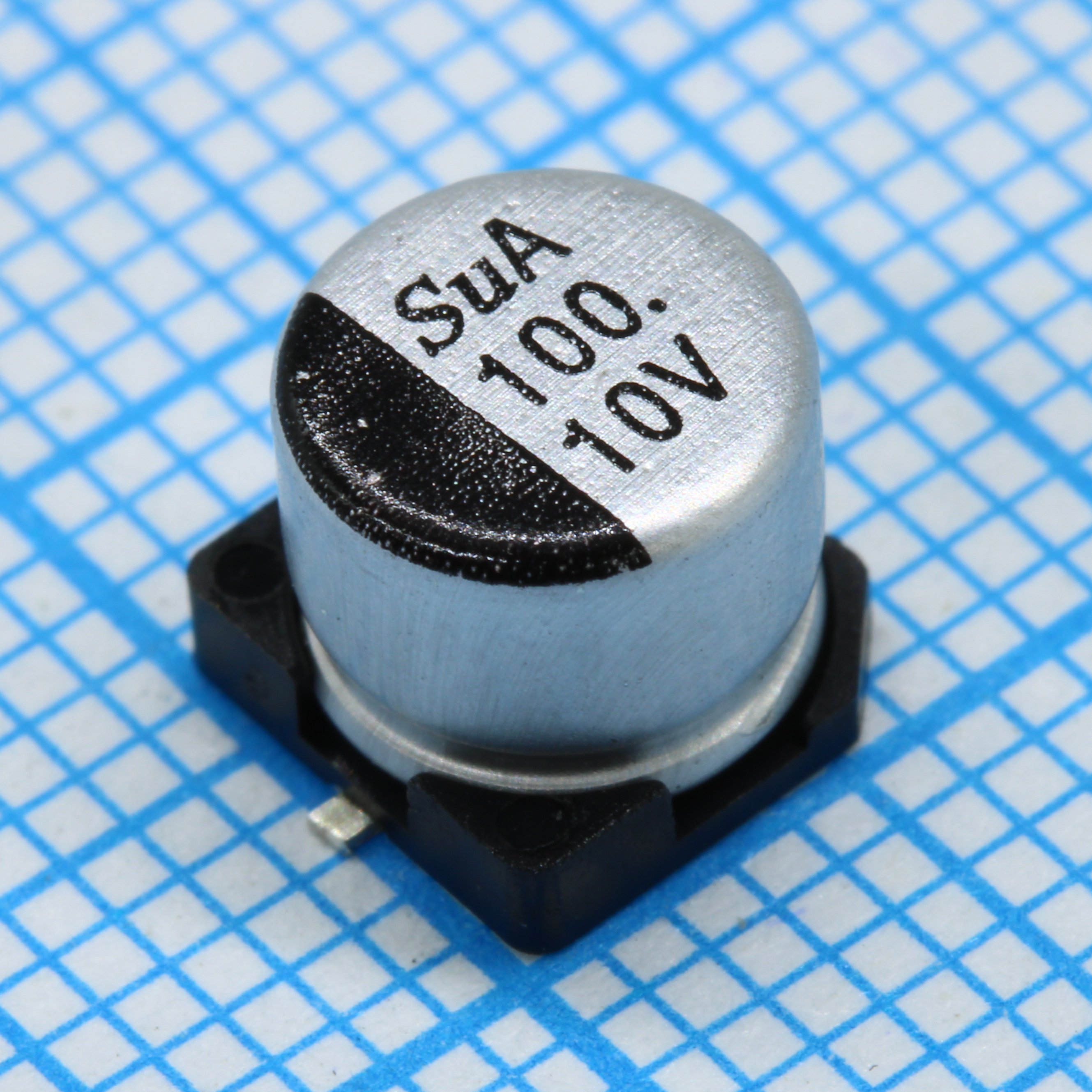 SMD Конденсатор алюминиевый электролитический 10В, 100мкФ ±20%, размер 6.3 X 5.8мм, 0.44 Ом, 230мА, 2000ч, 105С
