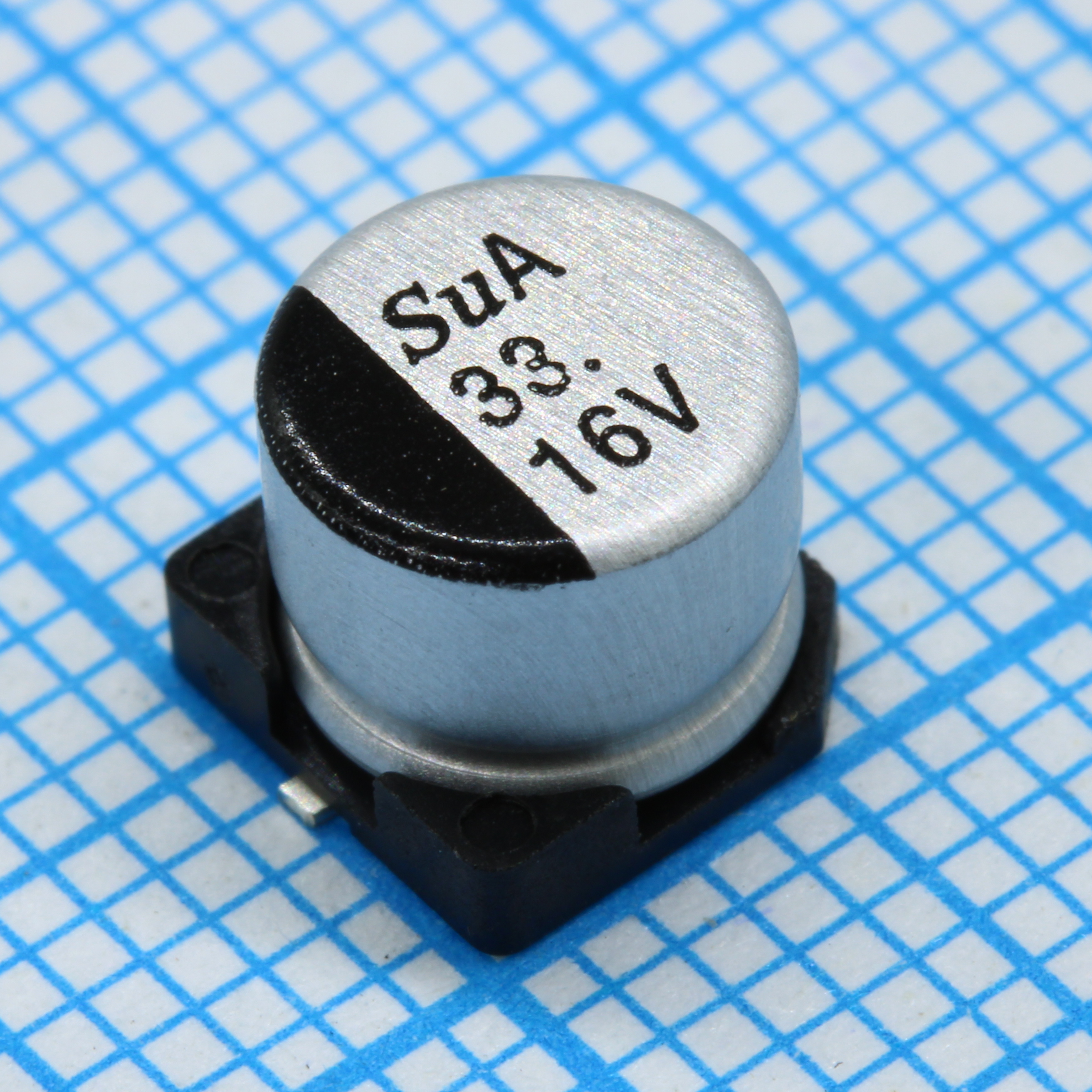 SMD Конденсатор алюминиевый электролитический 16В, 33мкФ ±20%, размер 6.3 X 5.8мм, 0.8 Ом, 150мА, 2000ч, 105С