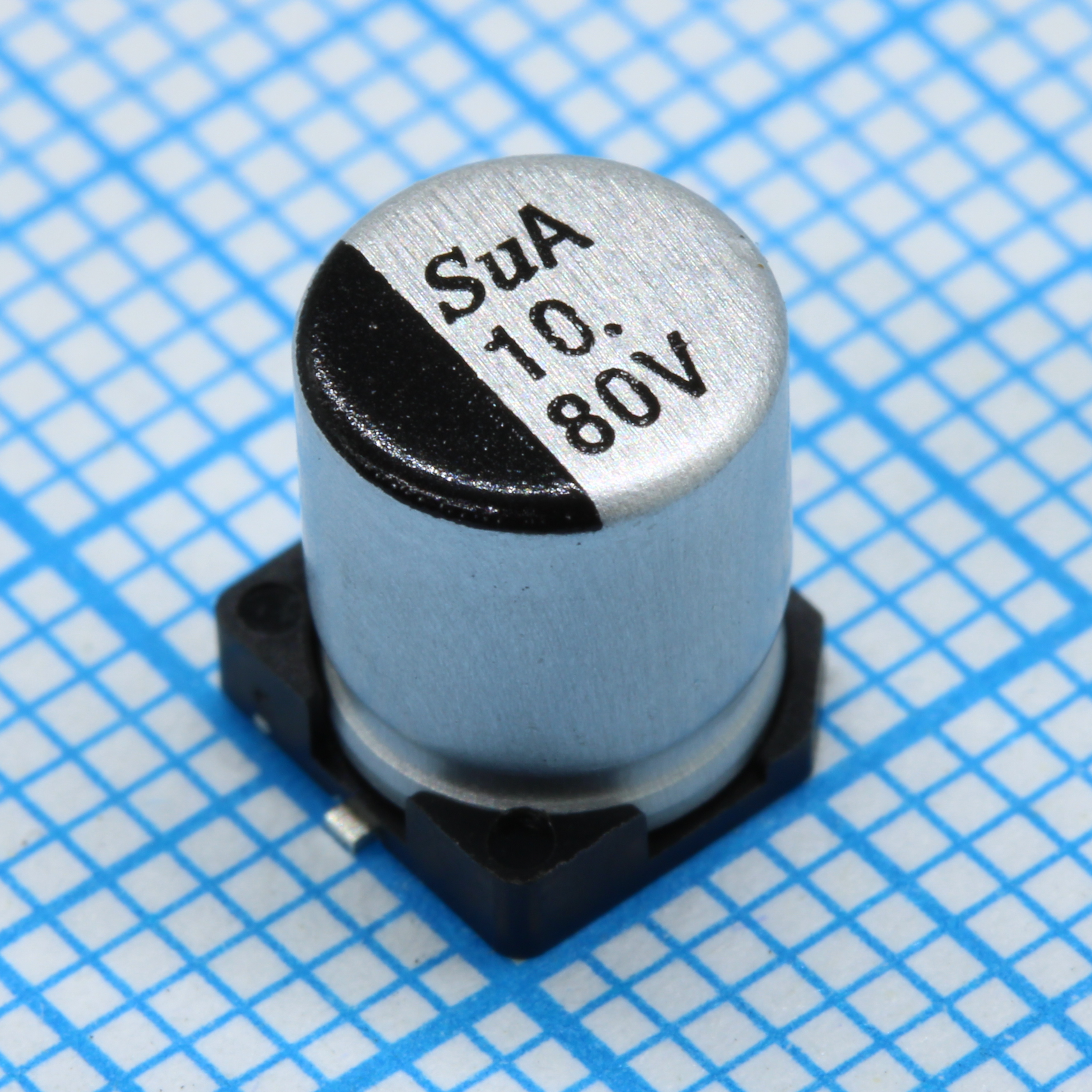 SMD Конденсатор алюминиевый электролитический 80В, 10мкФ ±20%, размер 6.3 X 7.7мм, 2.4 Ом, 60мА, 3000ч, 105С