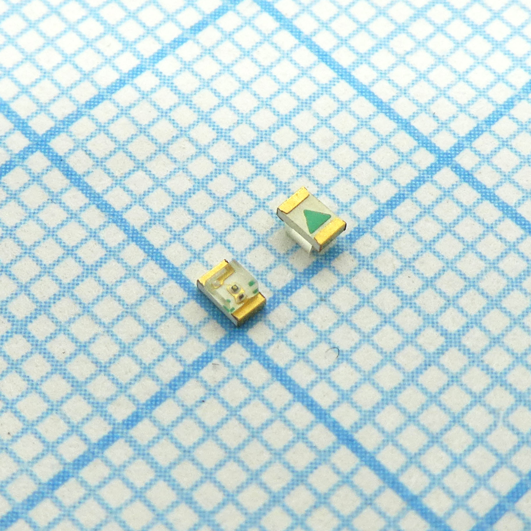 Светодиод smd 2х1,25мм/красный/628нм/70-150мкд/прозрачный/120°