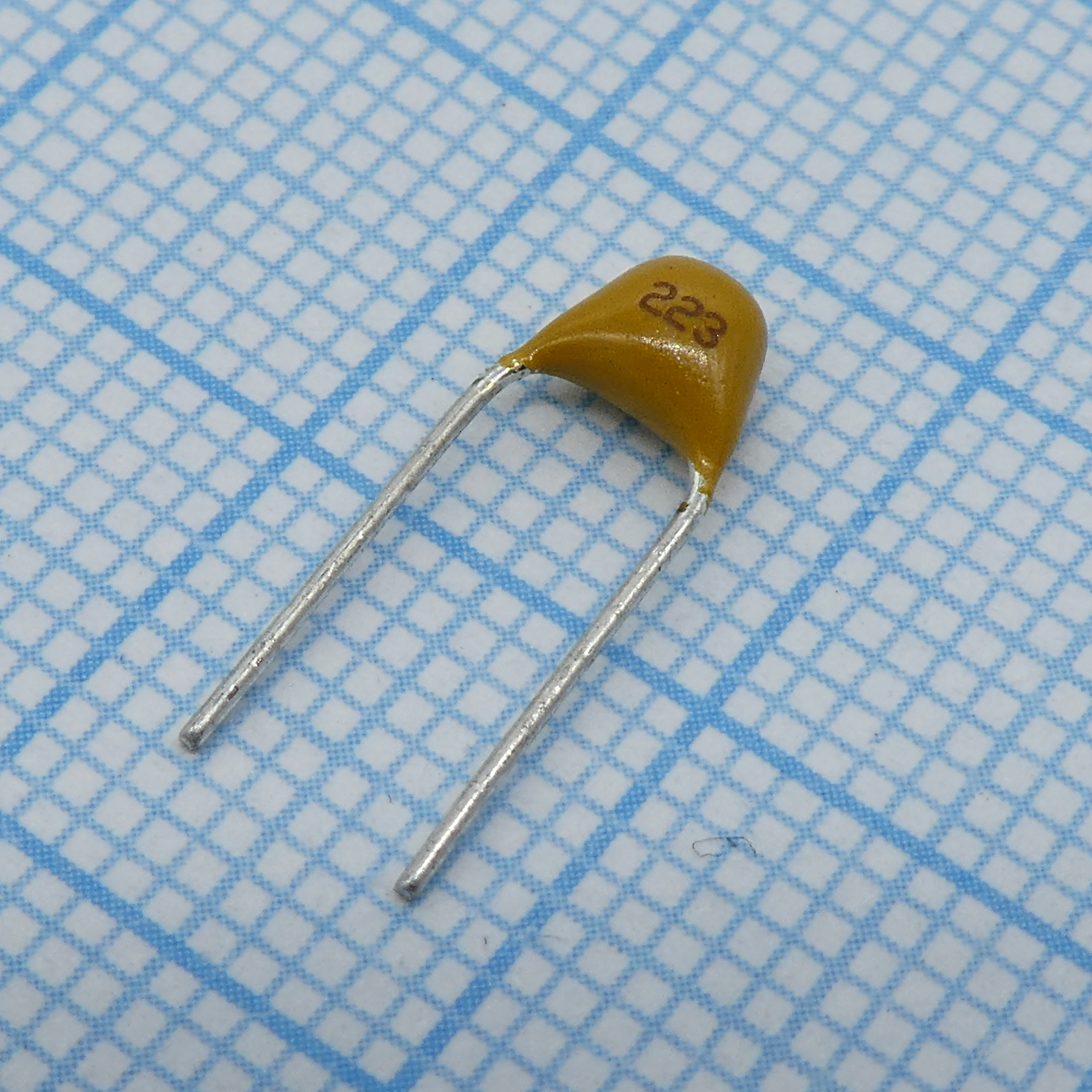 Конденсатор керамический многослойный 0.022мкФ 50В Y5V ±20% радиальный 5.08мм 85°C россыпь