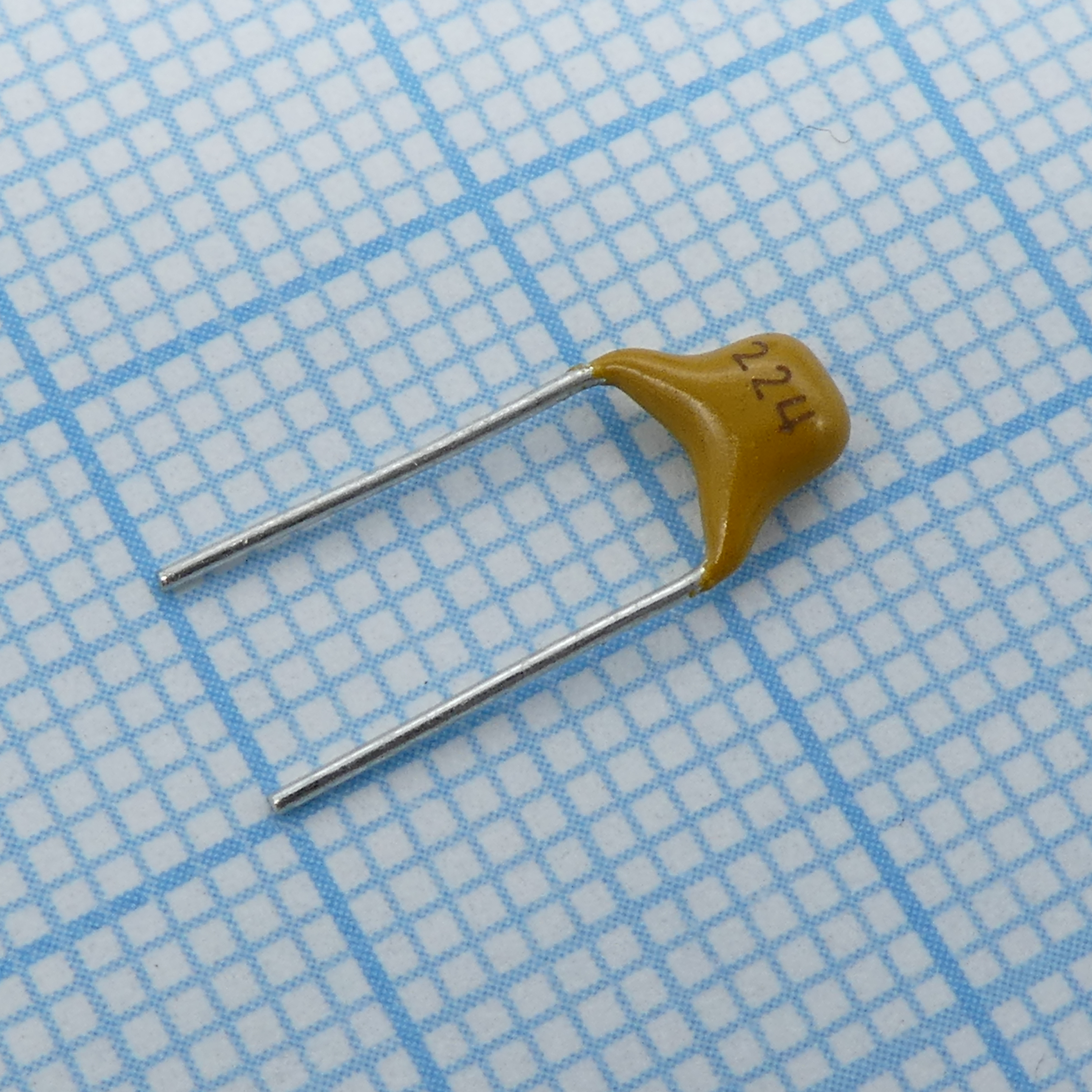 Конденсатор керамический многослойный 0.22мкФ 50В Y5V ±20% радиальный 5.08мм 85°C россыпь